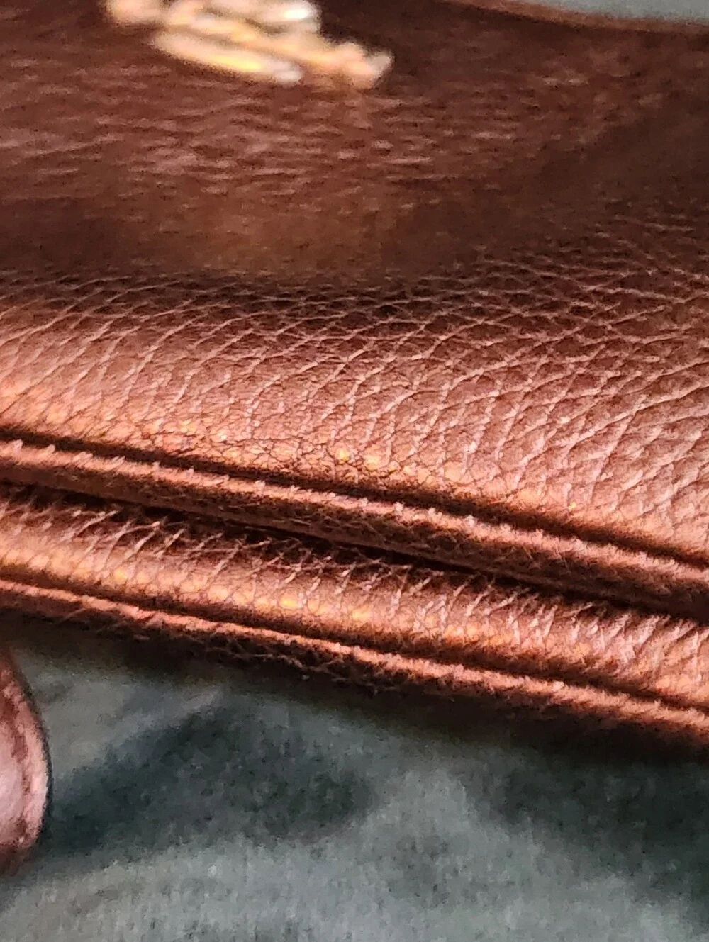 COACH Pebbled Leather Double Corner Zip Bag Bronze/Brown WristletThis is a lit
